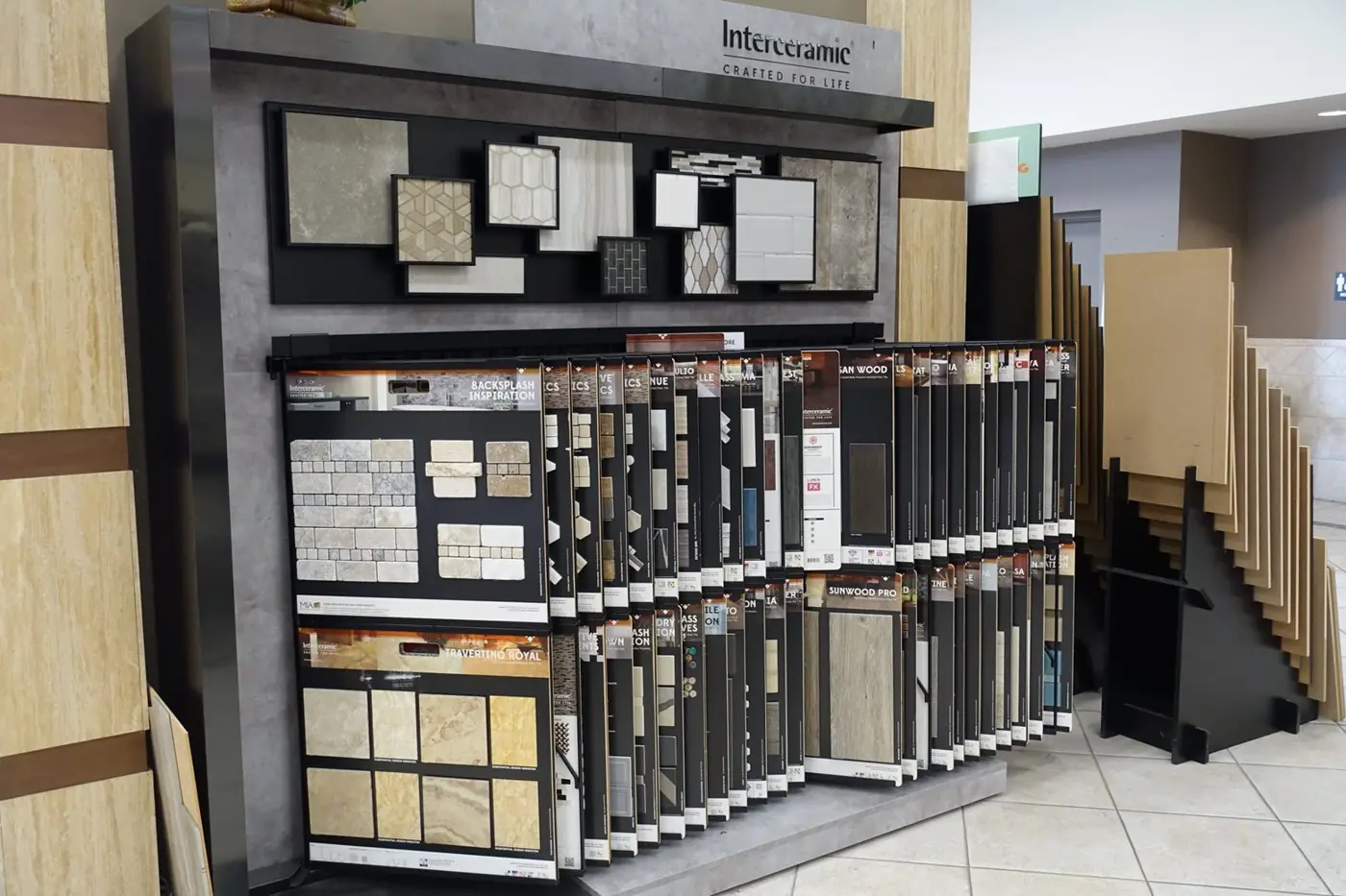 Porcelain and ceramic tile display